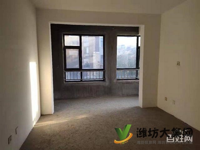 青云郡三室兩廳好房，毛培房給你更大的裝修空間，
