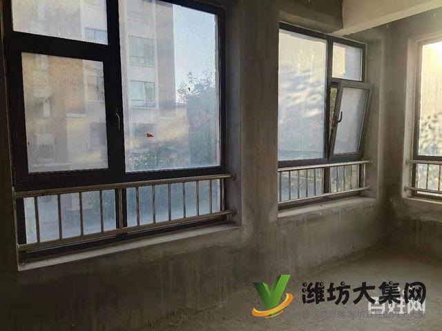 青云郡三室兩廳好房，毛培房給你更大的裝修空間，